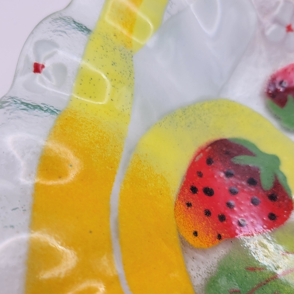 Decorative Fused Glass Dish. Fruit design. - Picture 4 of 6